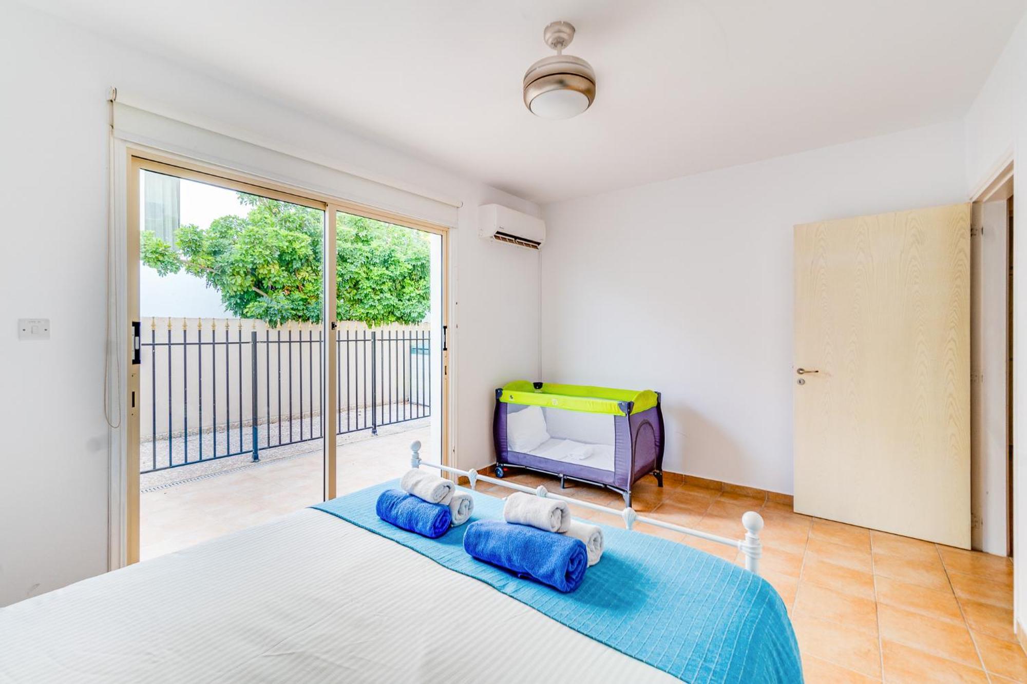 Beach Front Villa Mer Blu By Ezoria Villas Coral Bay Exterior photo