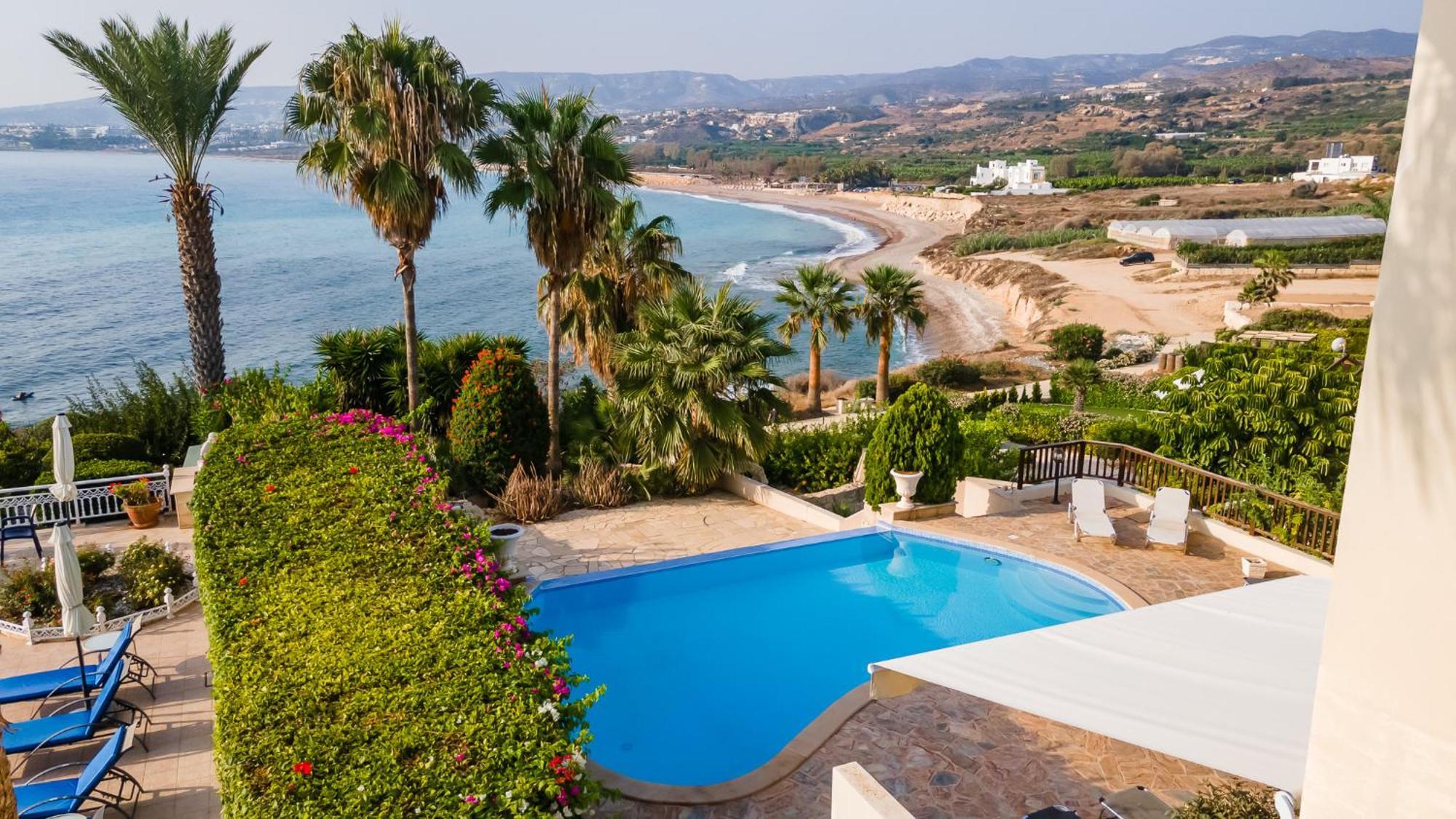 Beach Front Villa Mer Blu By Ezoria Villas Coral Bay Exterior photo